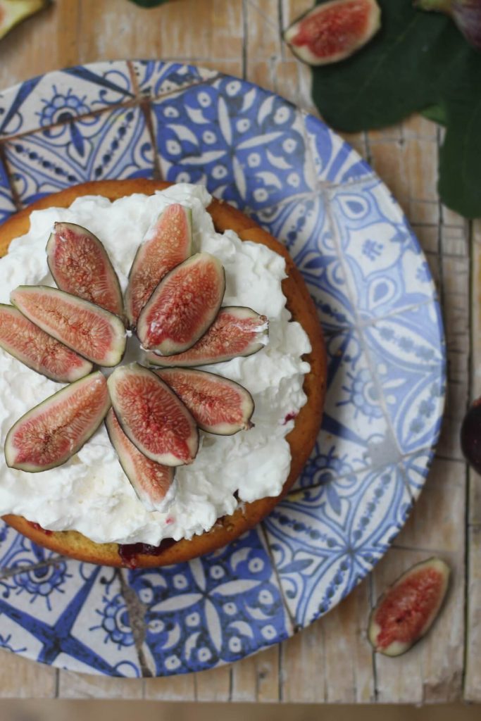 Torta margherita con mascarpone e fichi freschi - Cibo Che ...