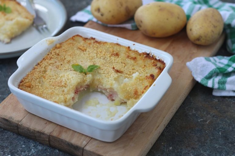 Gateau di patate classico con prosciutto e mozzarella Cibo Che Passione Gateau di patate classico con prosciutto e mozzarella Cibo Che Passione