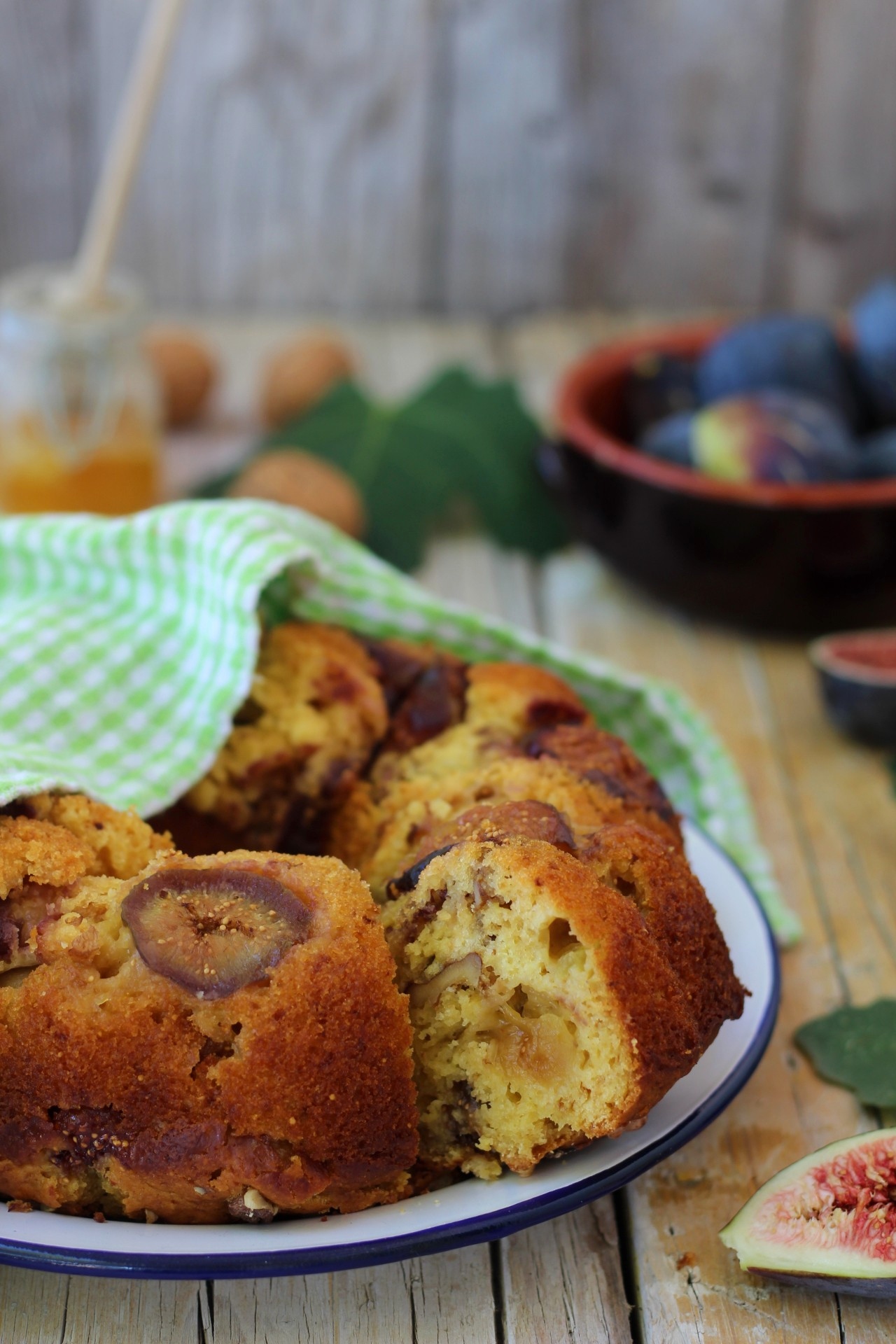 Ciambella Settembrina Con Fichi Miele E Noci Cibo Che Passione