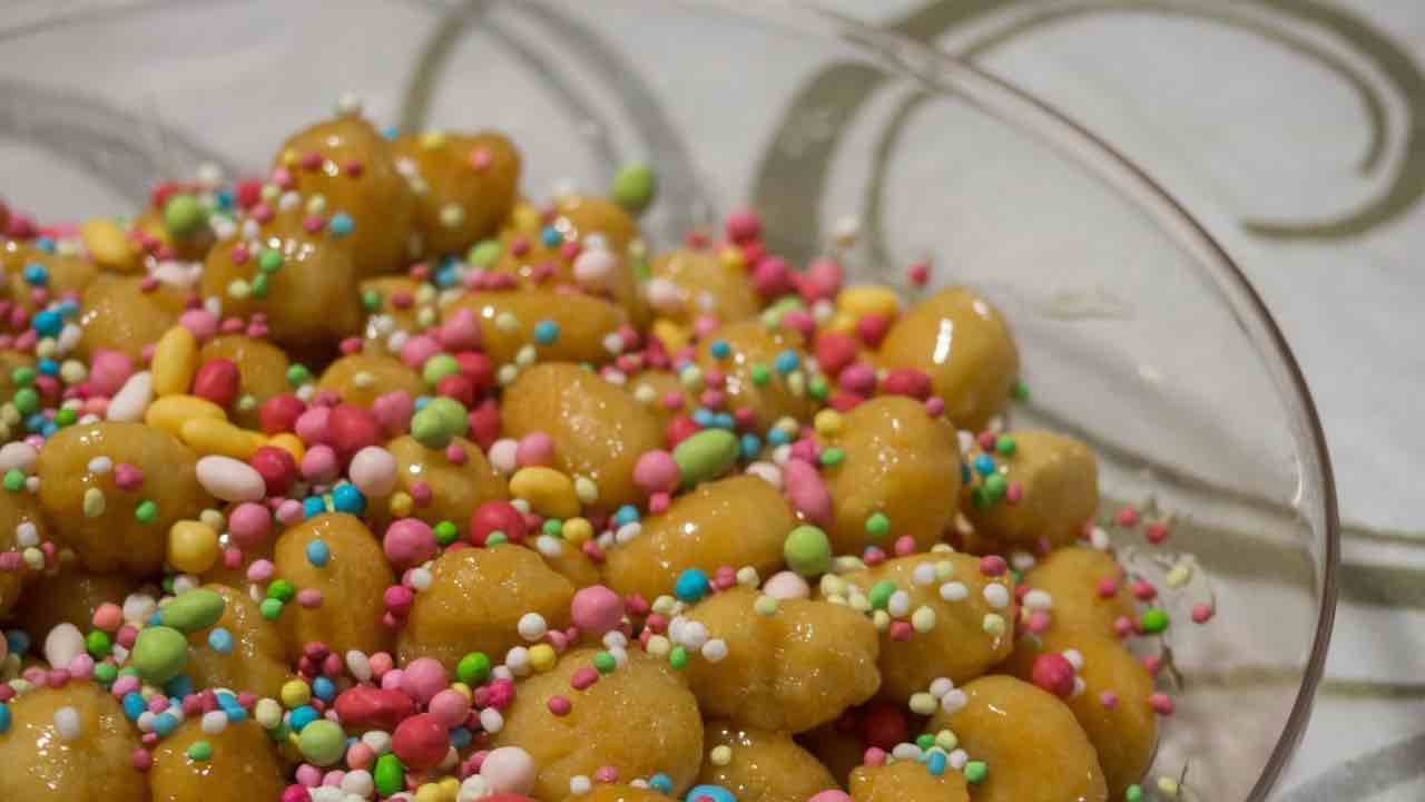 struffoli napoletani